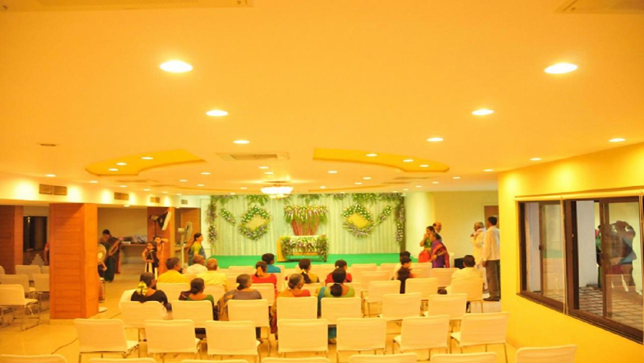 Balajee Palace Hotel Hyderabad Exterior foto